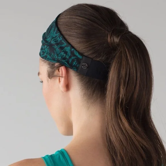 Lululemon Fringe Fighter Headband Thrive Viridian Green Black / Heathered Black - Picture 4 of 7